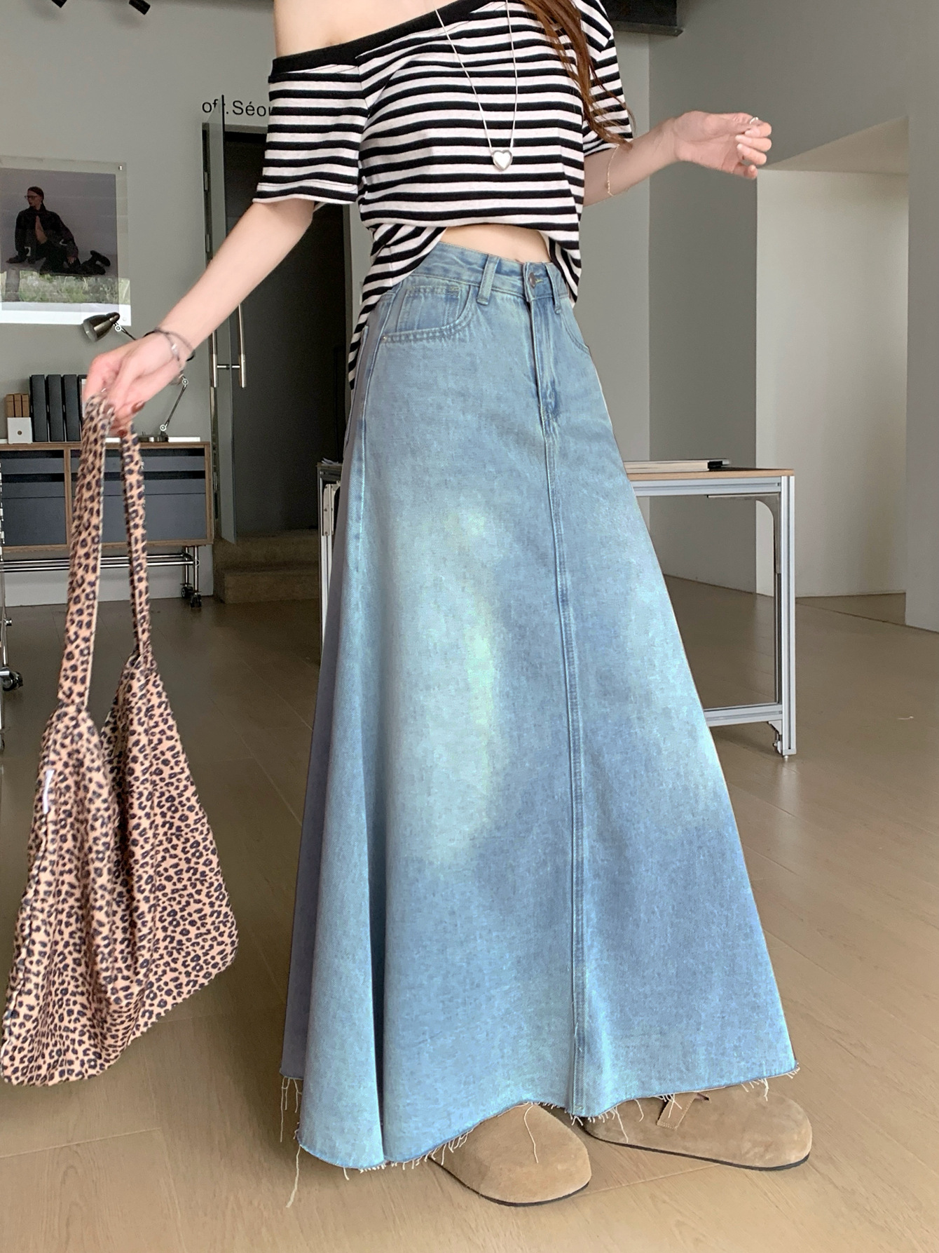 https://fulmo-img-server.com/mamacloset/3bfb878b-f0f5-4f61-b39d-6a530fdd973f.jpg