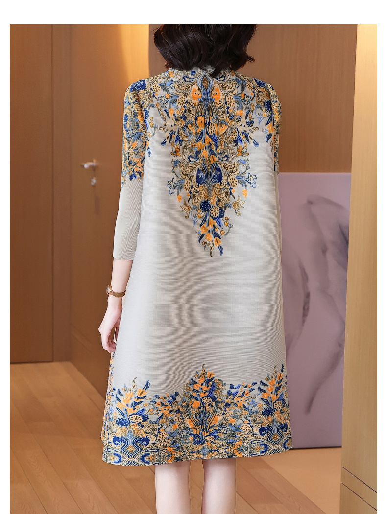 ママコーデ 花柄刺繍チャイナカラーワンピース