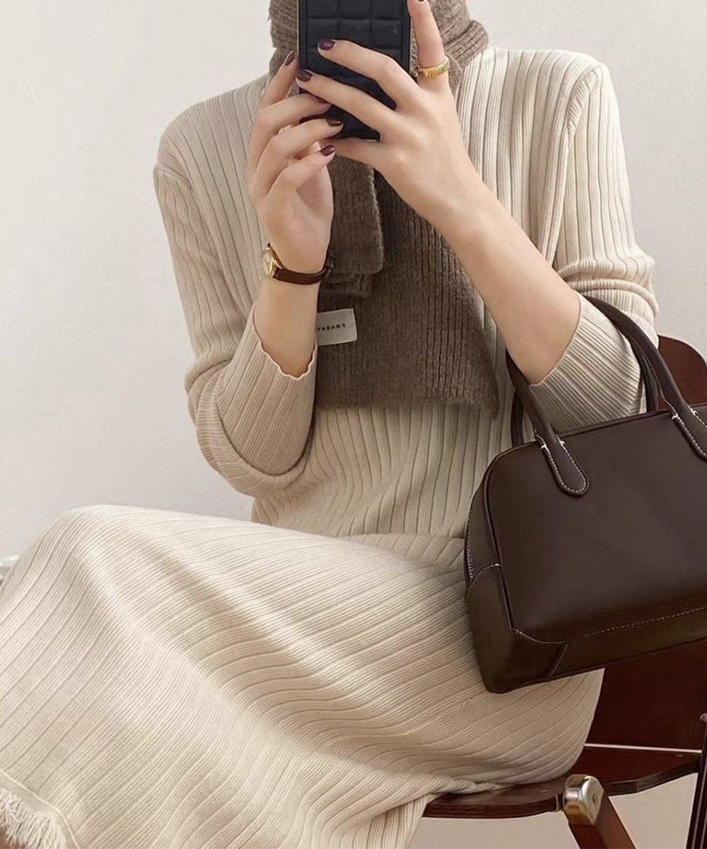 ママコーデ 発表会対応 裾房飾り付きリブ編みニットワンピース