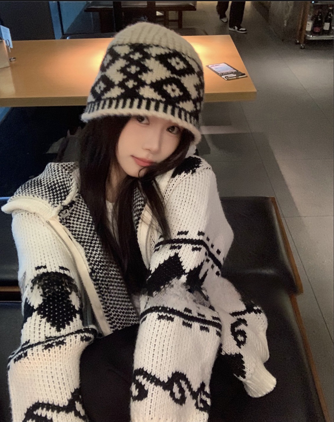 https://fulmo-img-server.com/mamacloset/4d64ea41-9daf-4cf0-be75-dcef9684c2c6.jpg