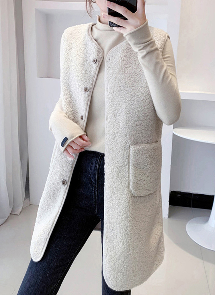 ママコーデ 運動会にも最適 ふわもこファーベスト 防寒ロングベスト