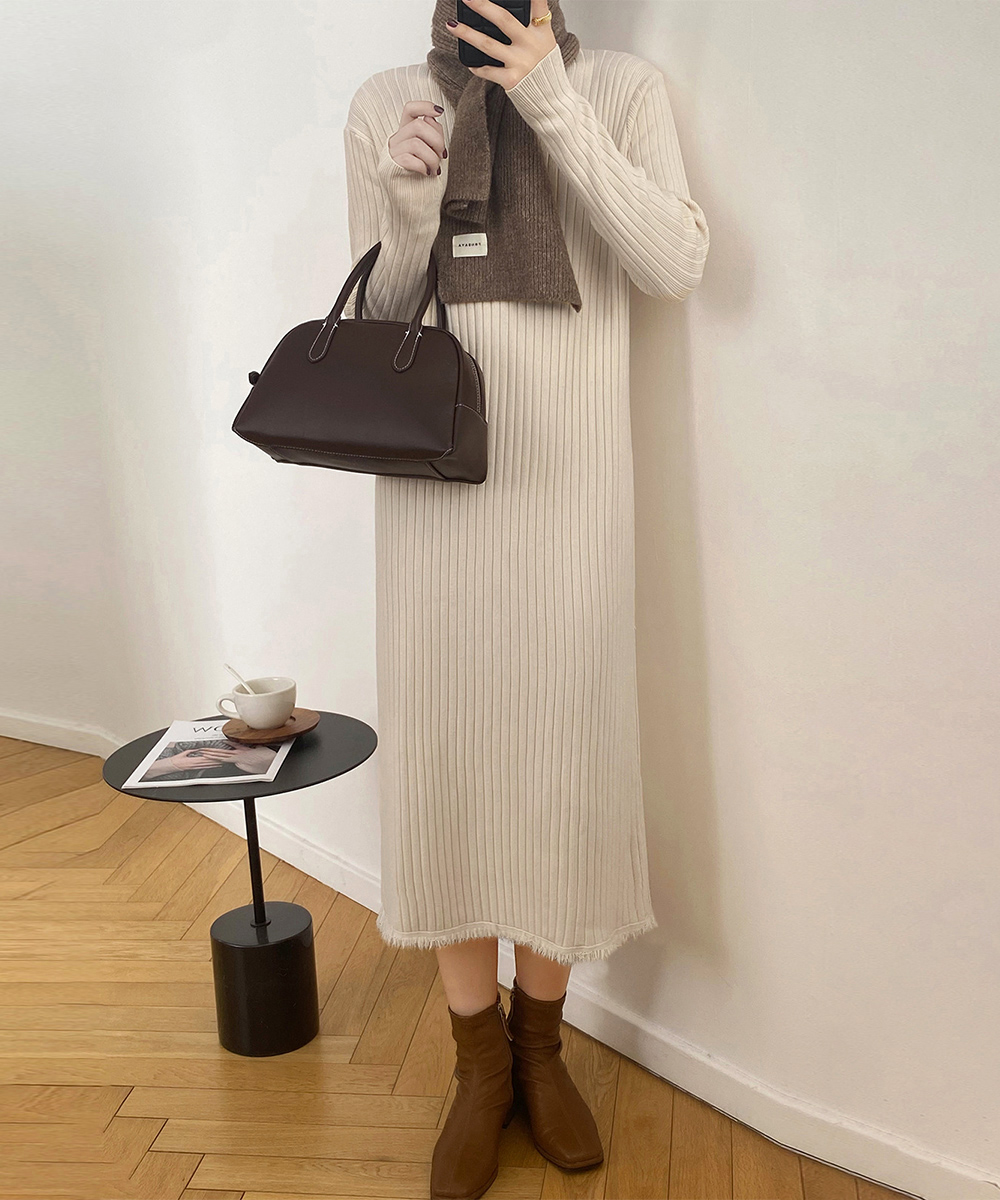 ママコーデ 発表会対応 裾房飾り付きリブ編みニットワンピース