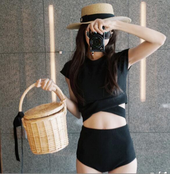 https://fulmo-img-server.com/mamacloset/6d4423ce-9954-45fe-bb1c-e20908b716b6.jpg
