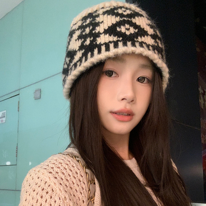 https://fulmo-img-server.com/mamacloset/6f5557cc-1524-4cb4-a27e-8e1ef3befd48.jpg