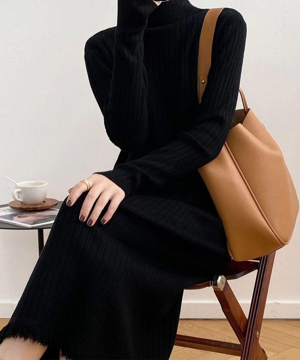 ママコーデ 発表会対応 裾房飾り付きリブ編みニットワンピース