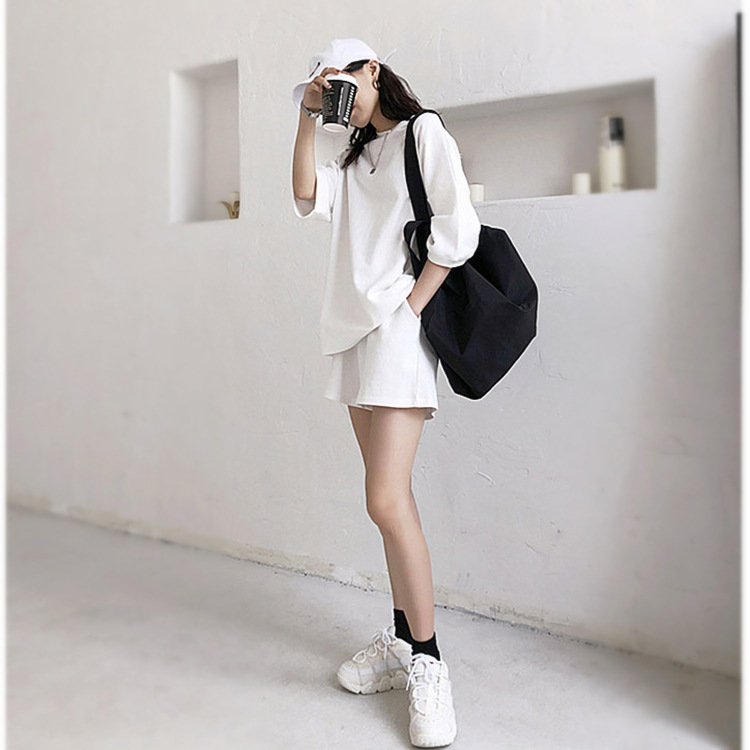 https://fulmo-img-server.com/mamacloset/7ed1b20d-f962-43f4-84aa-8fc48f819157.jpg