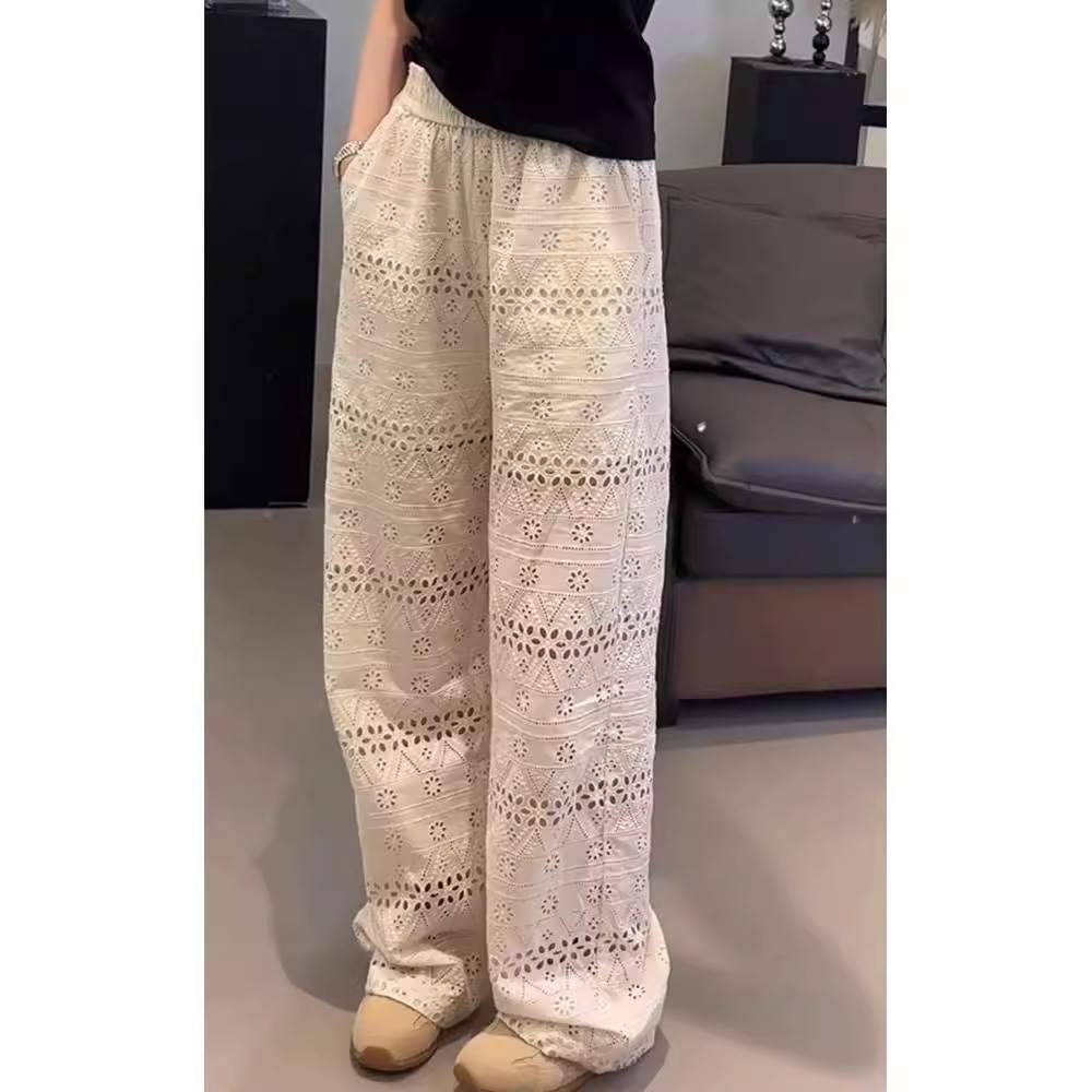 ママコーデ 花レース透かし模様ワイドパンツ