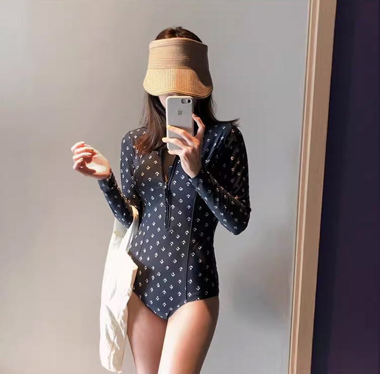 https://fulmo-img-server.com/mamacloset/97b12793-7ac4-431a-b85a-c240cdb74080.jpg