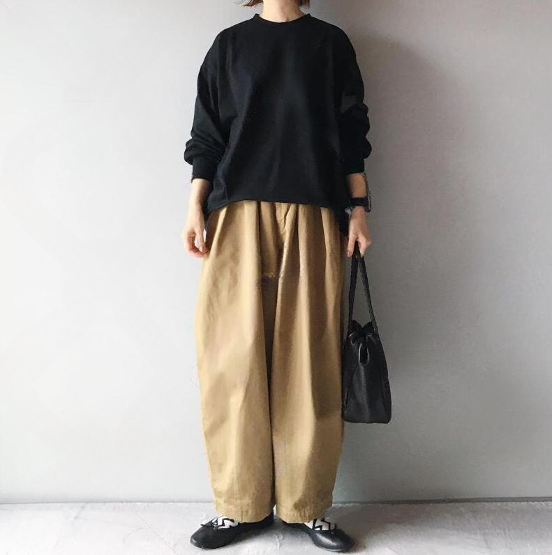 ママコーデ ゆったりバルーンパンツ＋スウェットシャツ