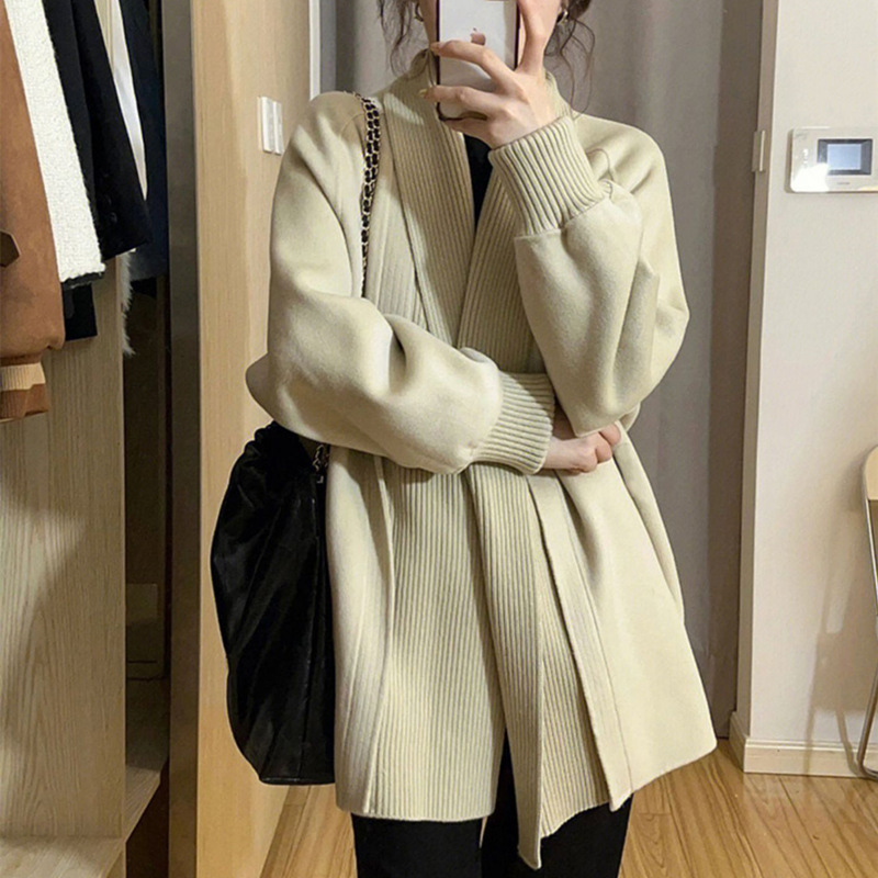 https://fulmo-img-server.com/mamacloset/a5055417-8d2f-455c-9e90-87ea8cea88a9.jpg