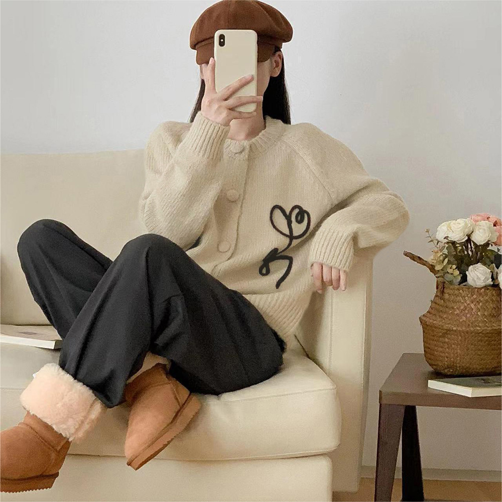 https://fulmo-img-server.com/mamacloset/ac3fd354-aaf9-4d82-bc9a-d39c241efff4.jpg