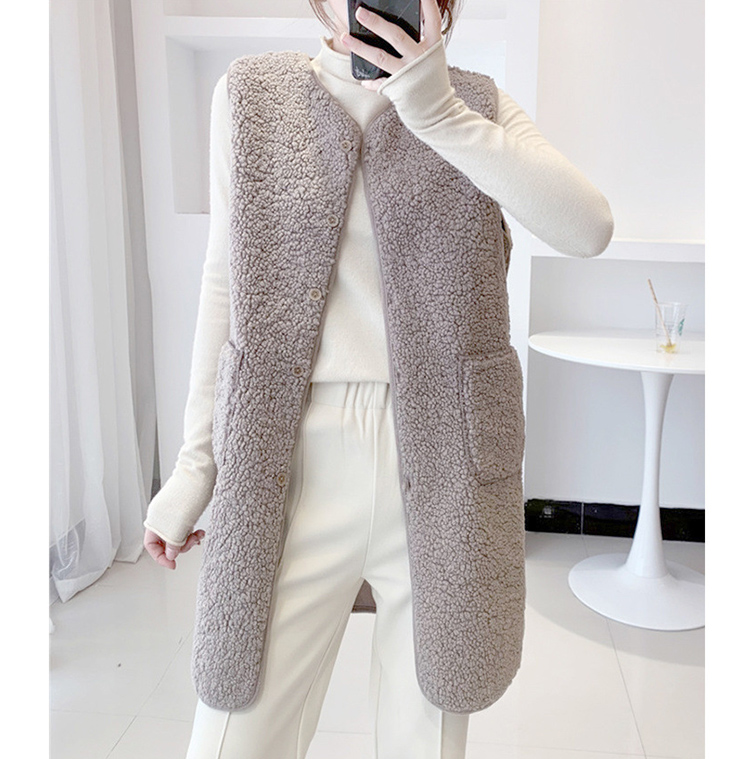 ママコーデ 運動会にも最適 ふわもこファーベスト 防寒ロングベスト