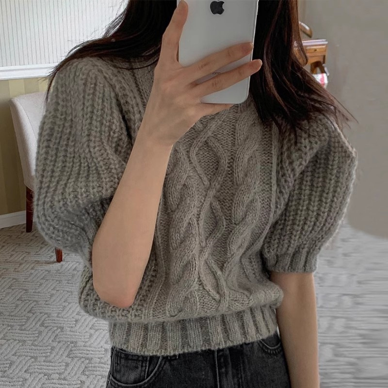 https://fulmo-img-server.com/mamacloset/ee4b16e3-33b7-4673-859b-d8f8f8d46303.jpg