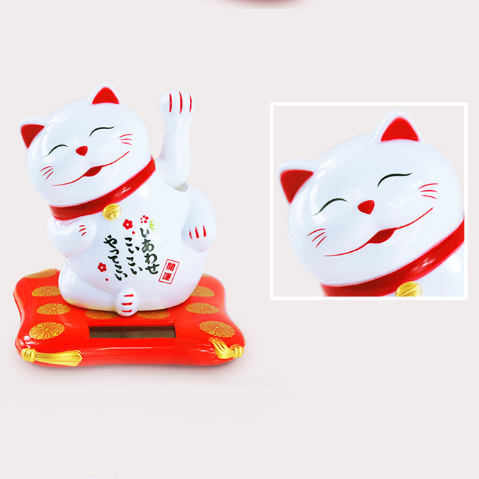 招き猫 開運 太陽光で動く首振り置物