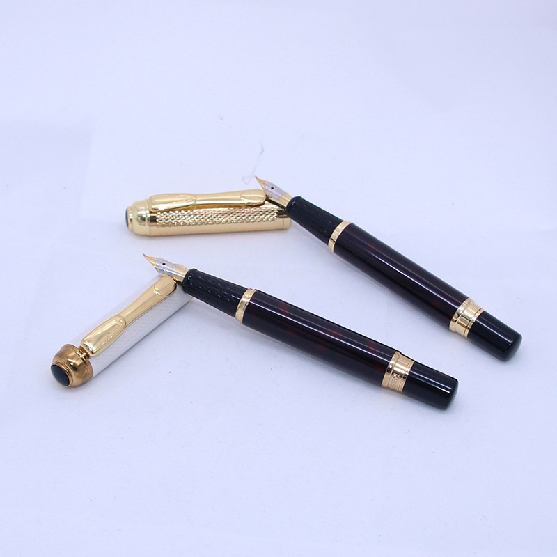 万年筆 格子模様の金装飾高級太字万年筆