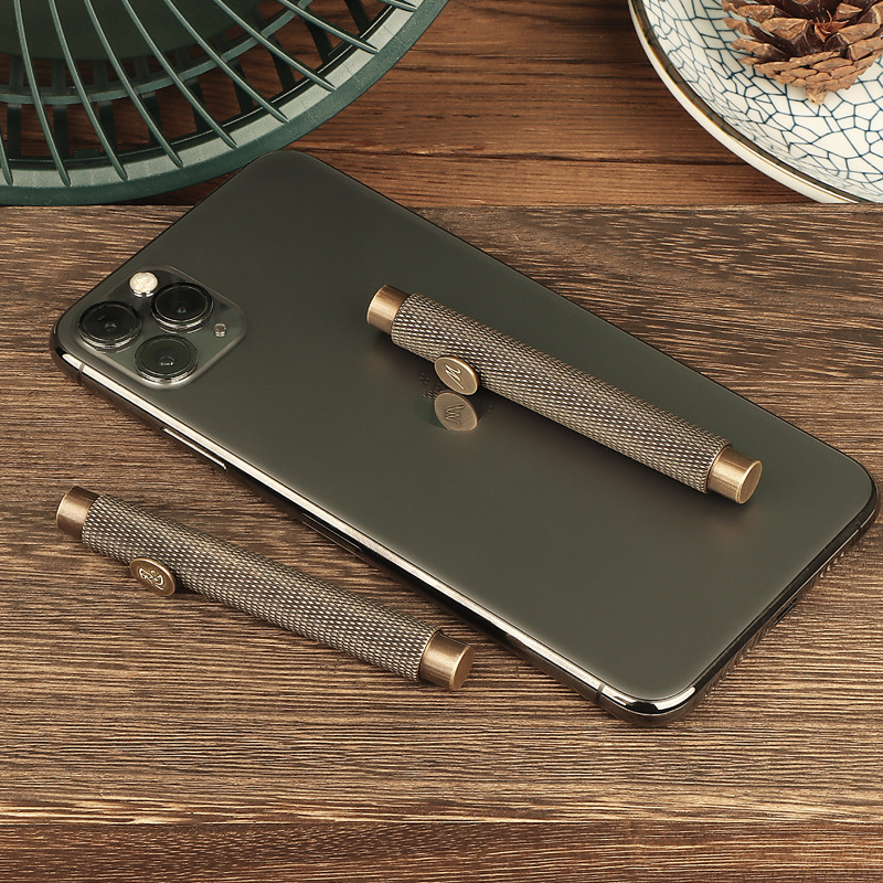 万年筆 高級金属彫刻模様入り万年筆太字仕様