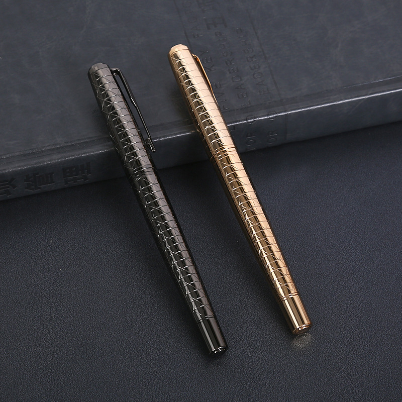 万年筆 幾何学模様が織りなす高級感溢れる細字万年筆