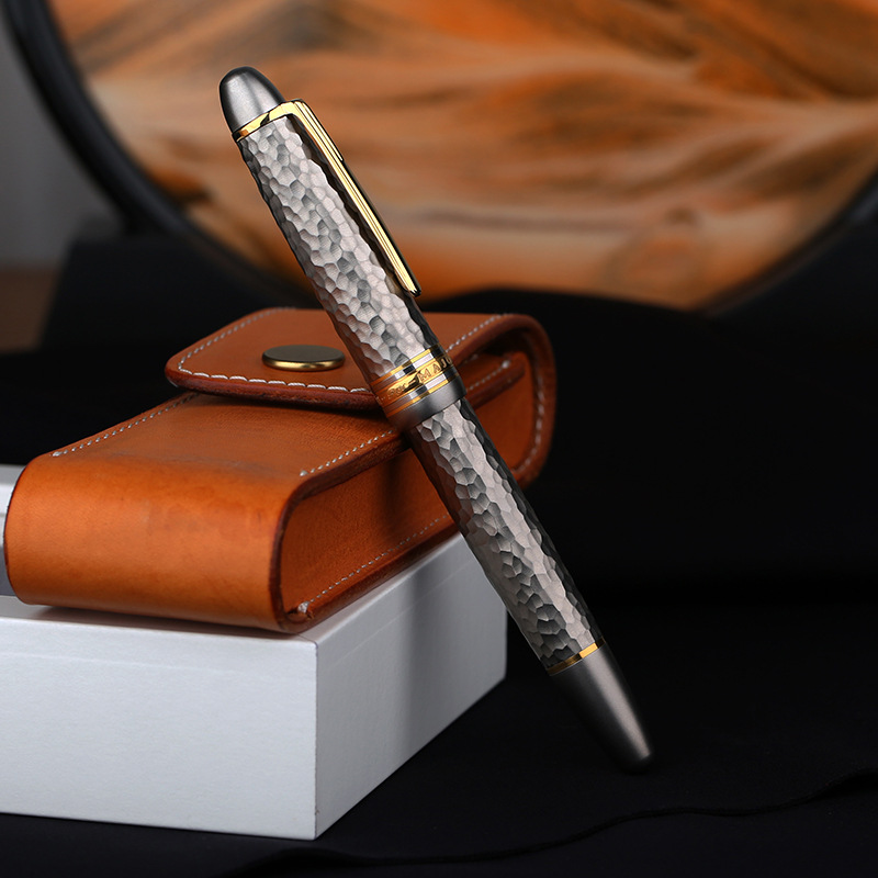 モダン】18金 幾何学模様 金属製 細字 万年筆 - メタリック デザイン