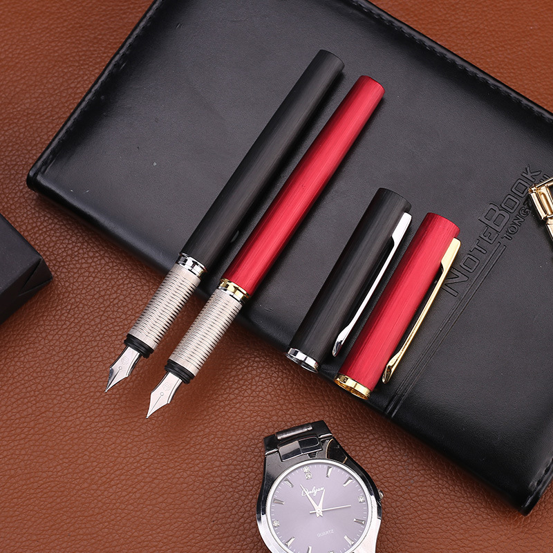 万年筆 横縞模様の金属軸高級万年筆太字仕様