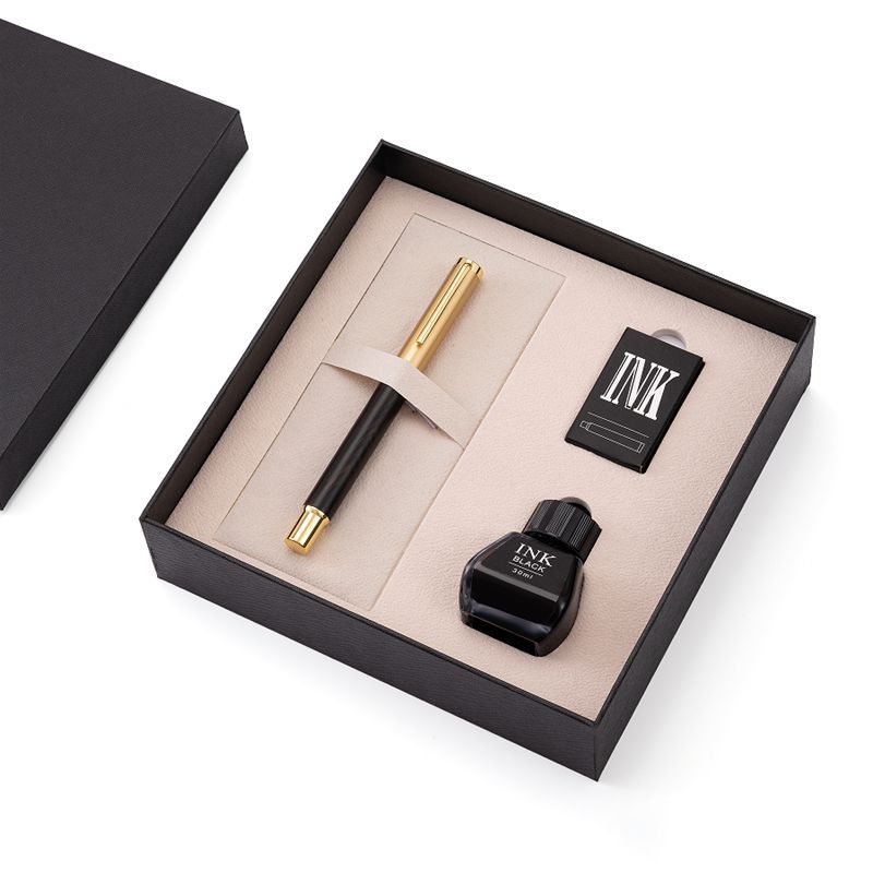 高級感溢れる金装飾付き太字万年筆ギフトセット