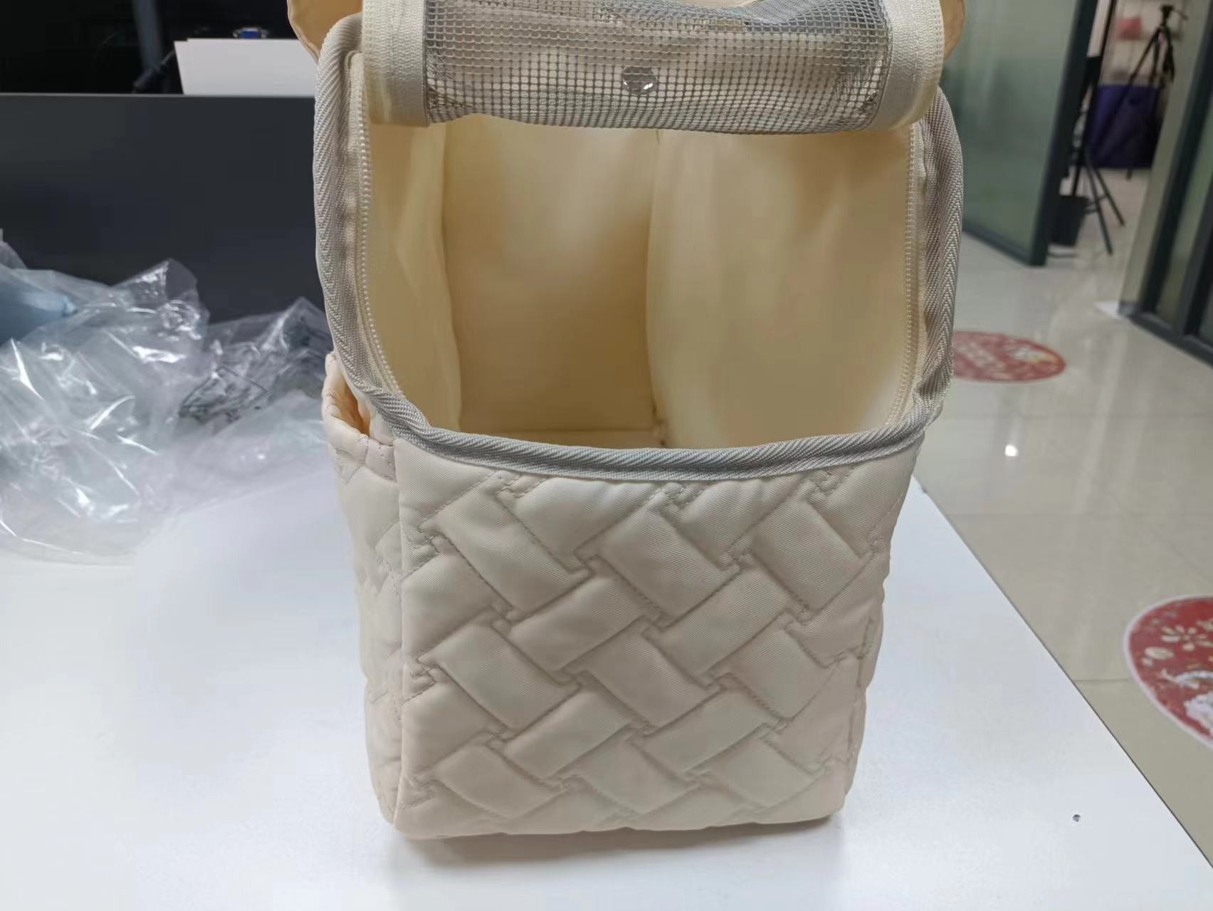 https://fulmo-img-server.com/maplecarry/988d6419-1570-4b7e-8034-b9a1c5370ea8.jpg
