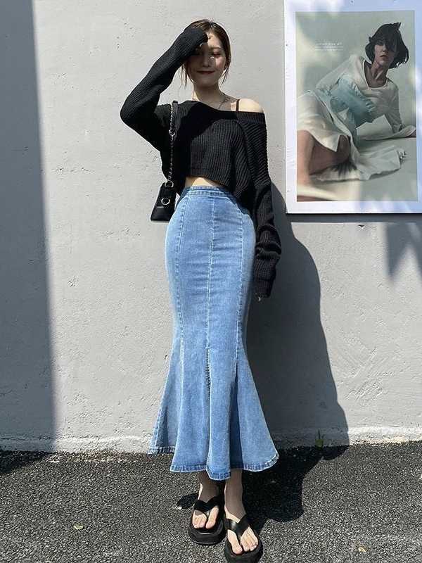 大人カジュアルが叶う!マーメイドスカートとパーカーのリラックスコーデ5選