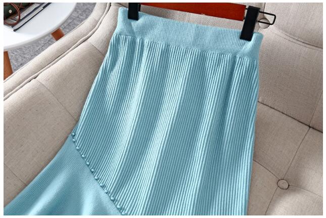 ビーズ装飾ニットセット丸首プルオーバーとマーメイドスカート