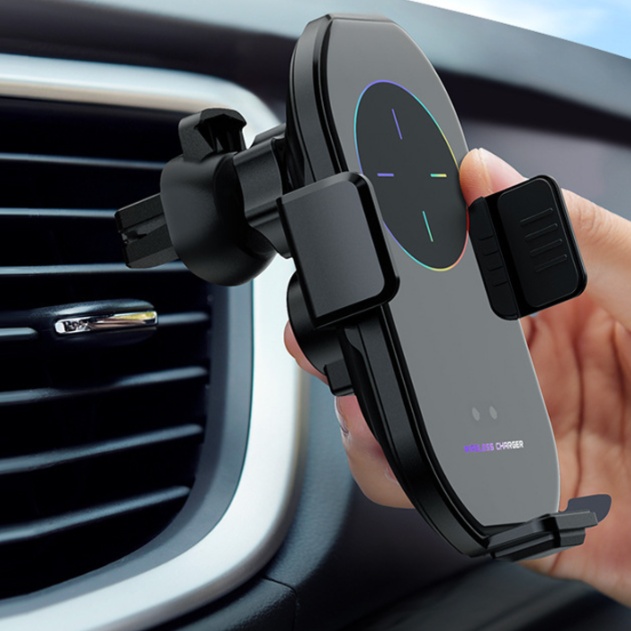 スマホホルダー　車 自動開閉式エアコン取付無接点充電ホルダー