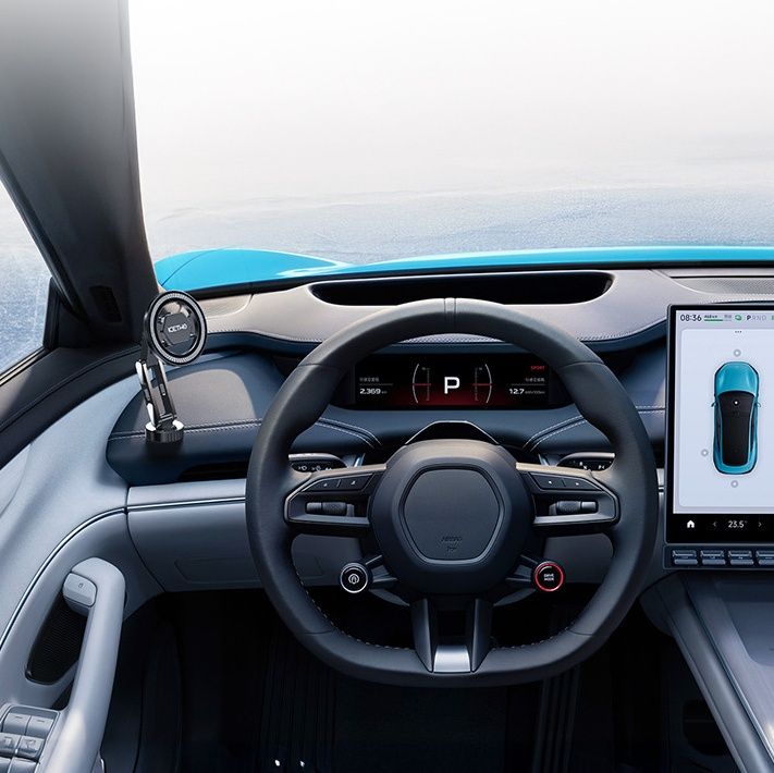 車 スマホホルダー 三百六十度回転式磁気吸着車載スマホホルダー