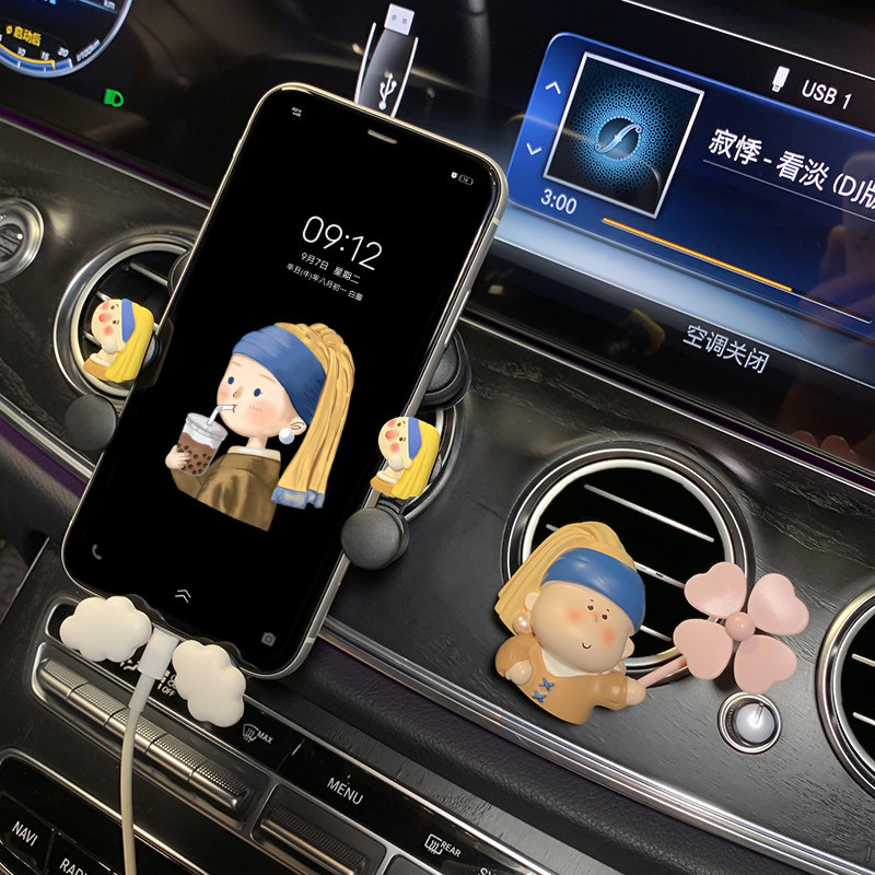 車 スマホホルダー 可愛い人形付き重力式車載