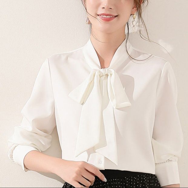 女装 エレガントリボン付きサテン調長袖ブラウス