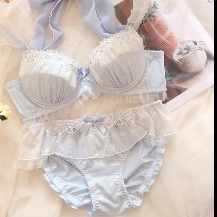 女装 姫系フリルリボン付き上下セット