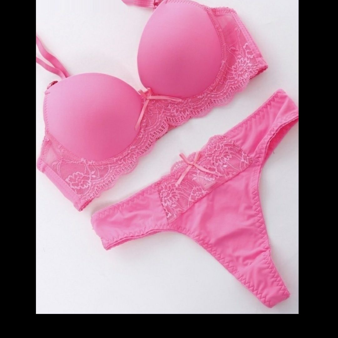 女装 花柄刺繍レース付きブラジャーショーツセット
