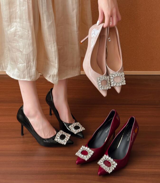 女装用ビジュー付き尖り先ハイヒール下着パンプス