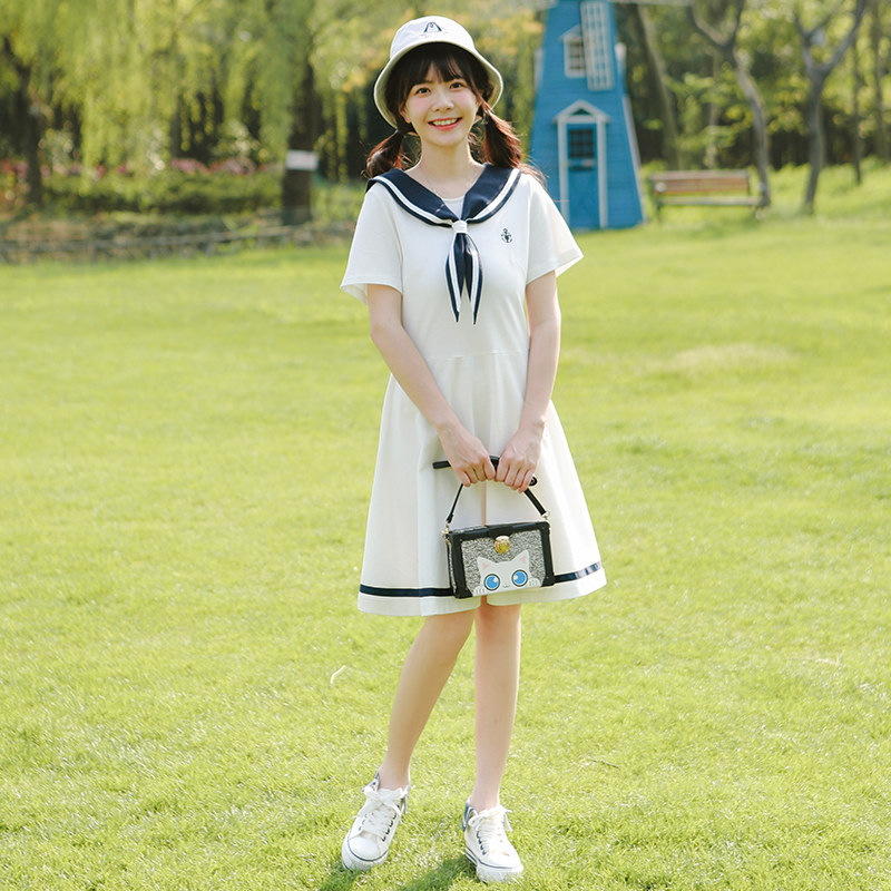 女装 清楚系半袖ワンピース型セーラー服