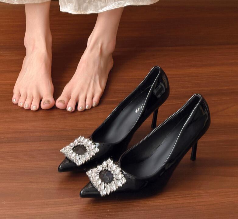女装用ビジュー付き尖り先ハイヒール下着パンプス