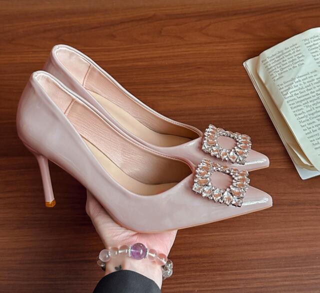 女装用ビジュー付き尖り先ハイヒール下着パンプス