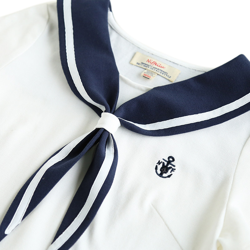 女装 清楚系半袖ワンピース型セーラー服