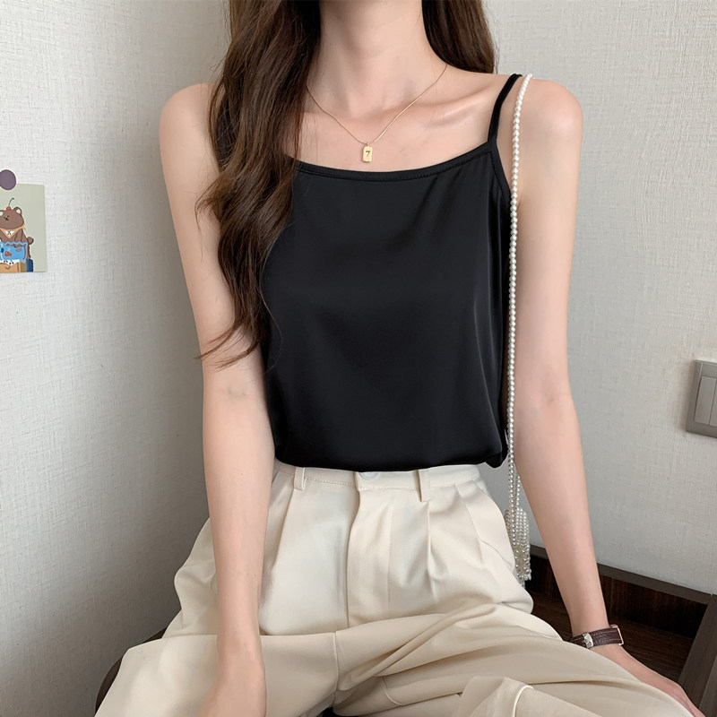 滑らか素材キャミソール