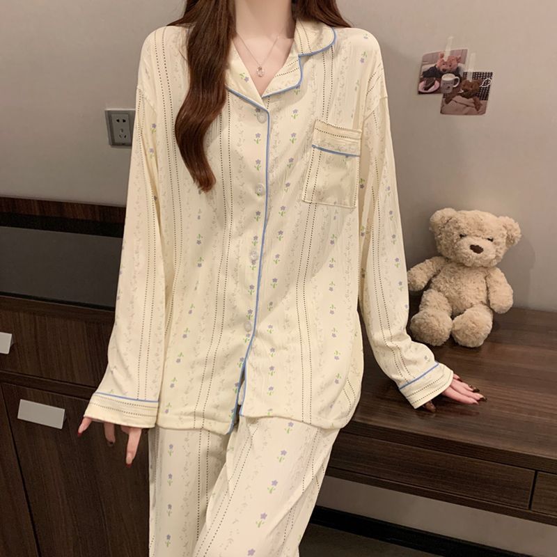 https://fulmo-img-server.com/mellowdays/66a2f98f-533e-4607-b5cb-fddc0d8322e0.jpg