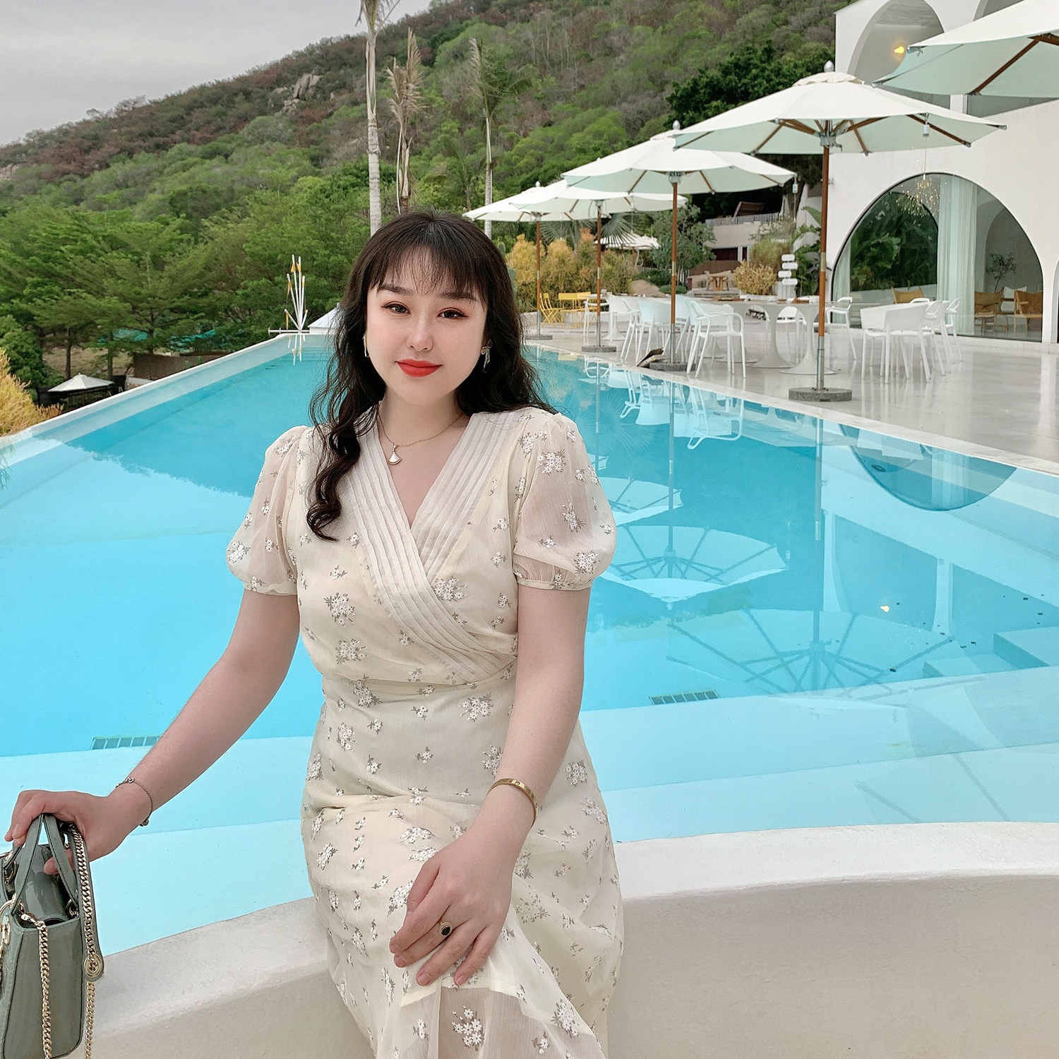 女装 小花刺繍シアーチュール半袖ロングワンピース