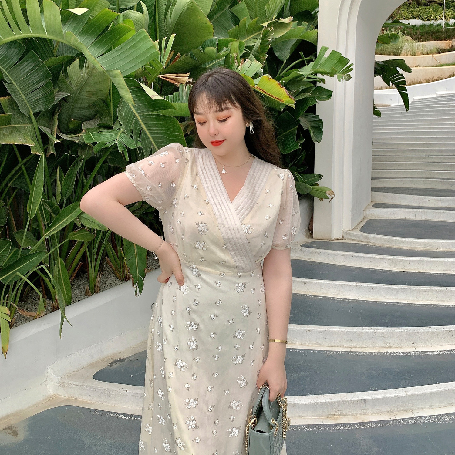 女装 小花刺繍シアーチュール半袖ロングワンピース