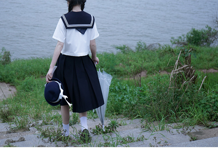 女装 清楚系半袖セーラー服上下セット帽子付き
