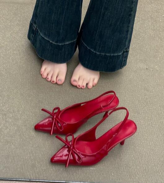 女装 女性用尖り先ハイヒール下着セット リボン付きサンダル