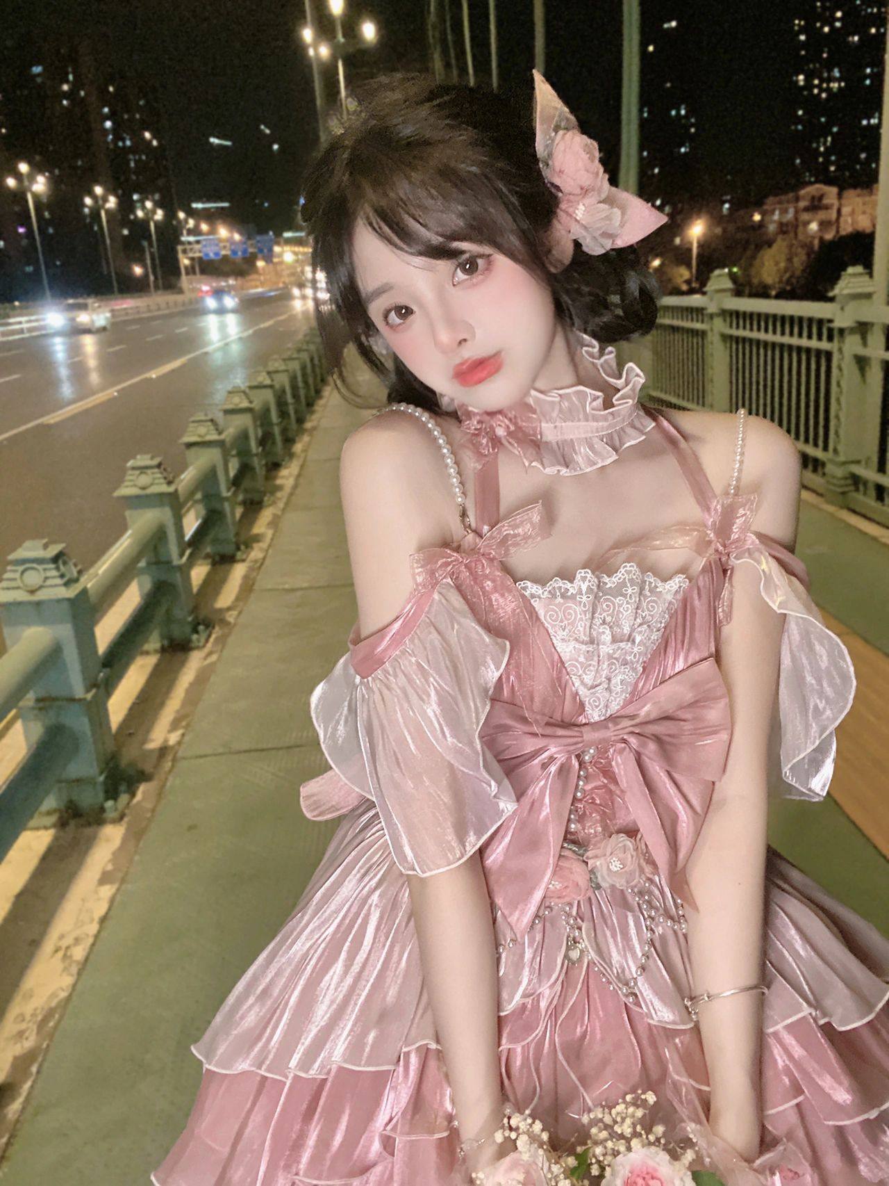 女装 姫系フリルオフショルダー光沢プリンセスドレス