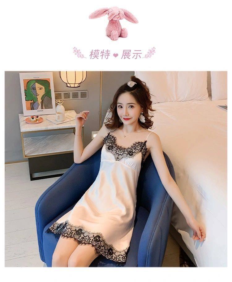 女装 艶やか光沢サテン胸元レース付きキャミソールワンピース