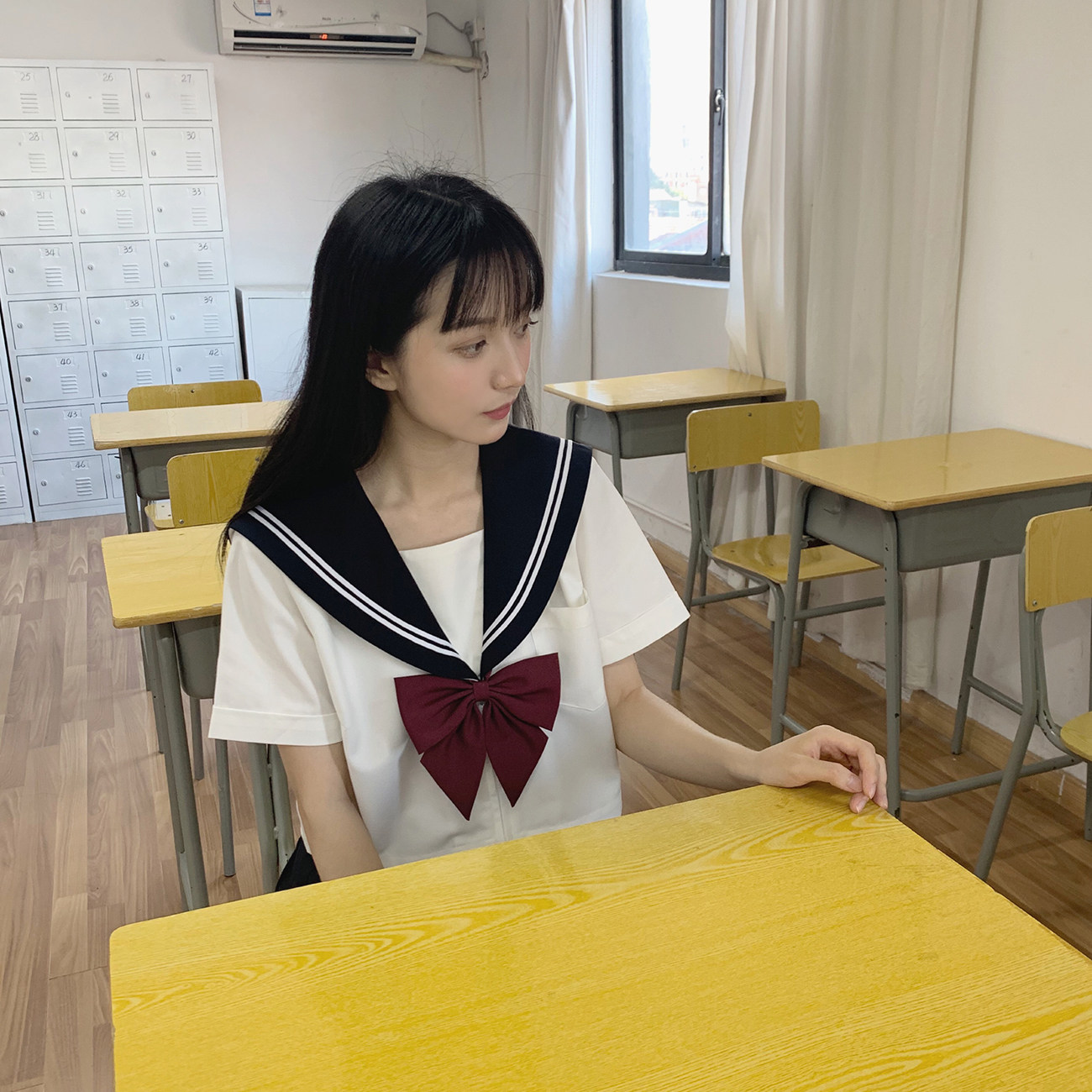 女装 正統派学園風半袖セーラー服上下セット