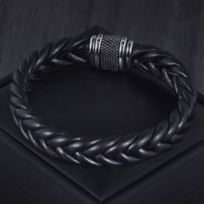 メンズアクセサリー 匠の技 編み込み革紐ブレスレット