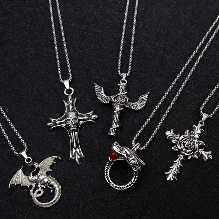 メンズアクセサリー 神秘的シンボルペンダントコレクション