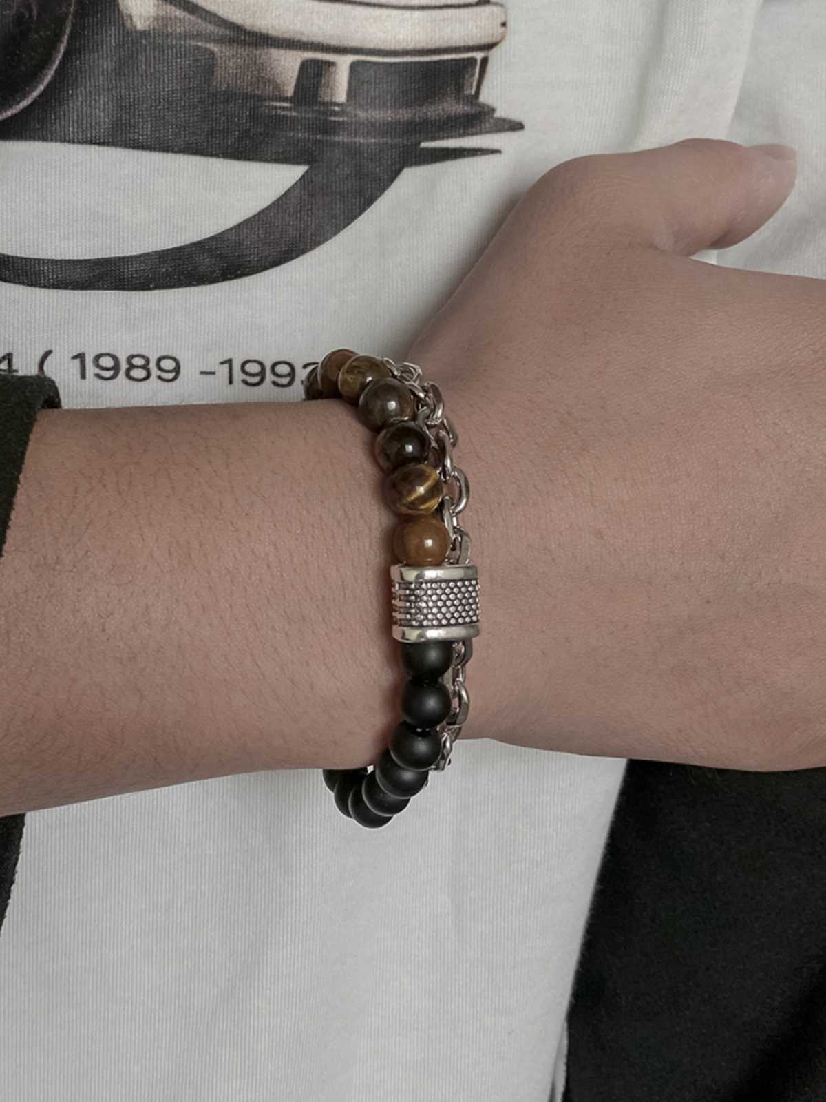 アクセサリーで大人の魅力を引き立てる！30代メンズにオススメのブレスレット10選